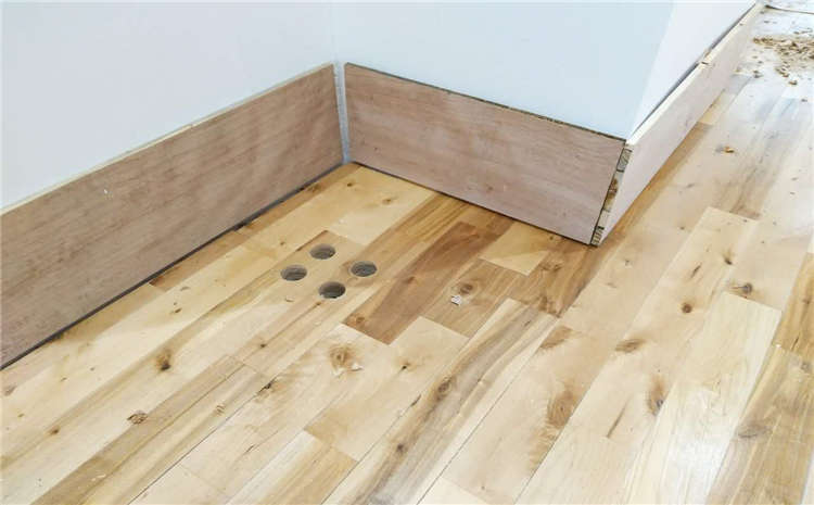 學校排球館木地板怎么保養?