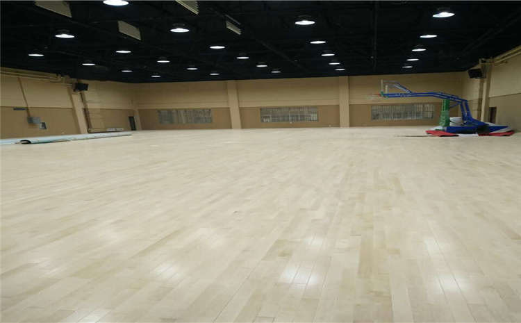 24厚木地板籃球館單層龍骨結構