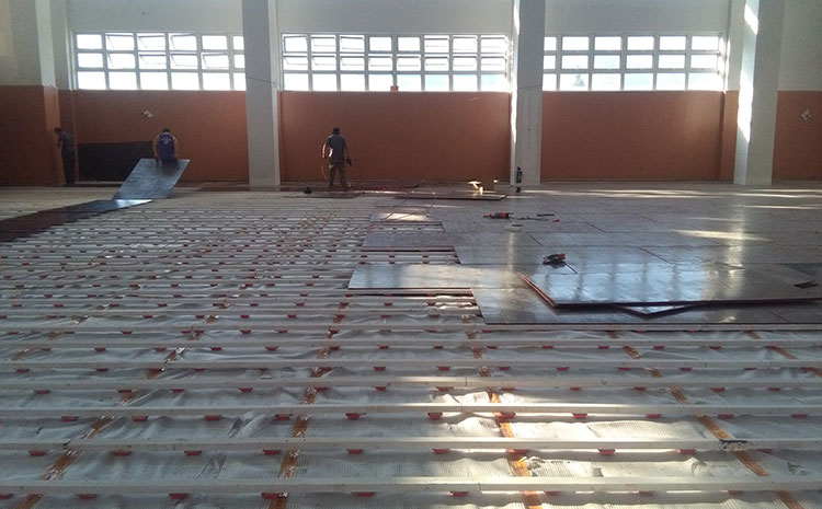 橡膠木舞臺運動木地板多少錢一平米?