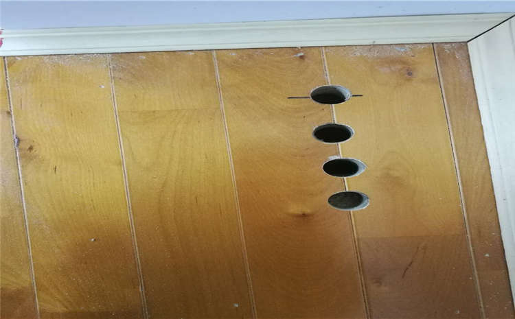 20厚羽毛球館木地板結構