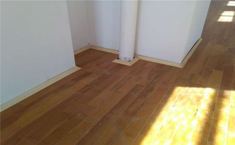 五角楓舞臺運動木地板哪個牌子好?