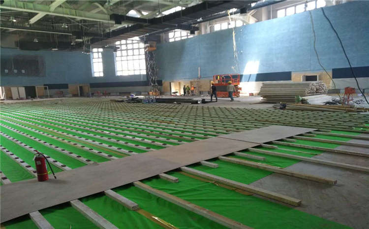 22厚籃球場木地板造價是的多少?