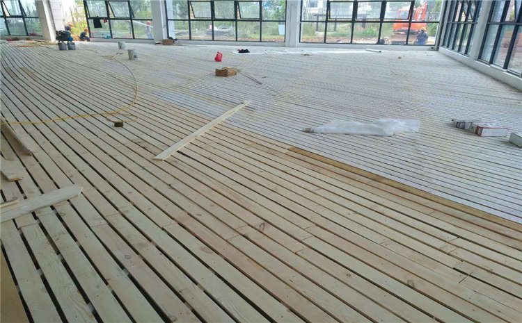 橡膠木體育運動地板批發