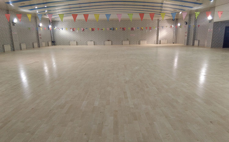 上海室內(nèi)運動木地板報價多少