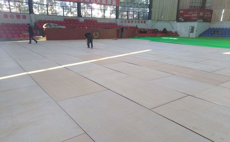 專業(yè)的體育館實木地板怎么翻新