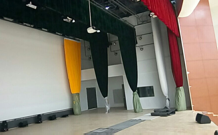 俄勒岡松木地板籃球館價格是多少錢?