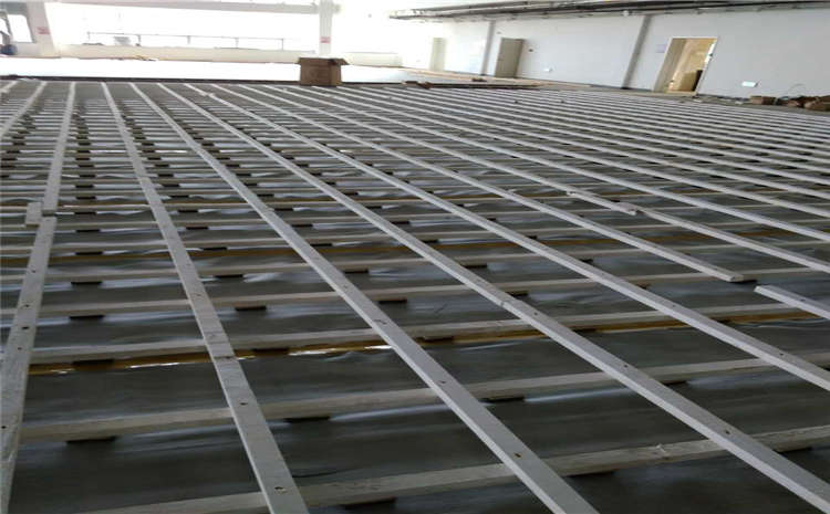 五角楓排球館木地板怎么翻新？