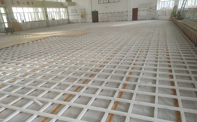 專業的木地板籃球場報價