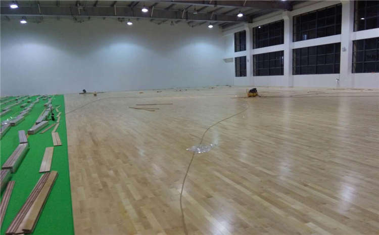 五角楓舞臺(tái)運(yùn)動(dòng)木地板報(bào)價(jià)