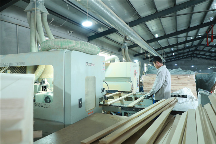 實(shí)木運(yùn)動(dòng)地板工廠