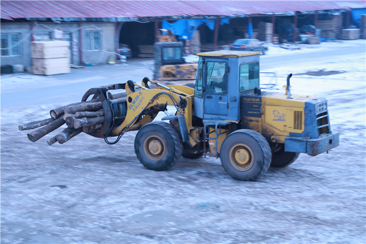 實(shí)木運(yùn)動(dòng)地板工廠