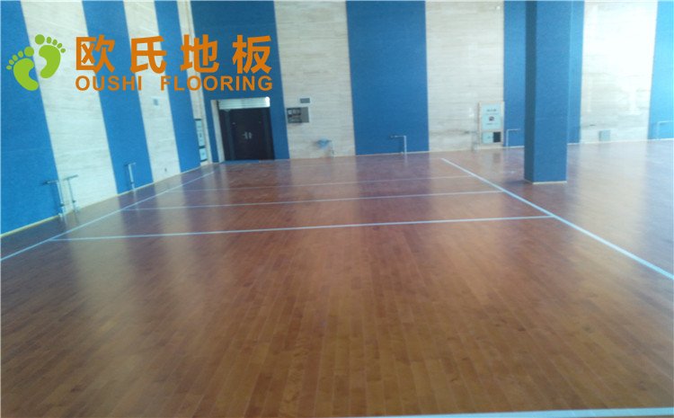 內(nèi)蒙古赤峰市**稅務(wù)總局職工活動(dòng)中心木地板項(xiàng)目—?dú)W氏實(shí)木運(yùn)動(dòng)地板